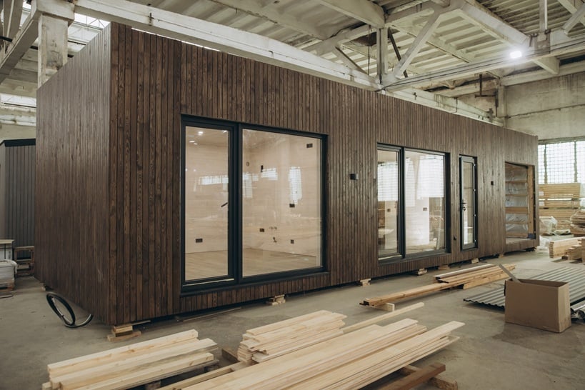 modular-building-under-construction-in-large-indus-2025-02-17-00-20-13-utc-small